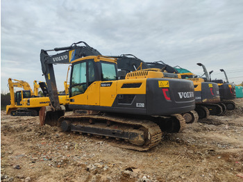 Crawler excavator VOLVO EC220D: picture 4