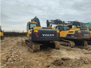 Crawler excavator VOLVO EC220D: picture 5