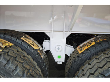 New Livestock semi-trailer for transportation of bulk materials TITAN 4 Axle Livestock Truck Trailer for Sale In Guam: picture 3