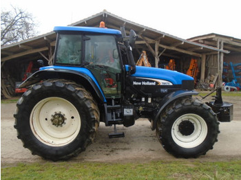Farm tractor NEW HOLLAND TM