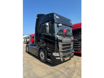 Tractor truck SCANIA R 500