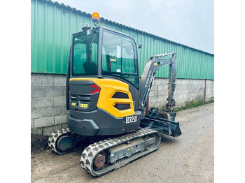 Mini excavator VOLVO ECR25D