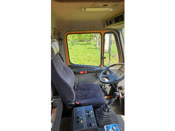 Tipper MERCEDES-BENZ 1824 ACTROS SK 4x4: picture 5