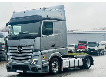 Tractor truck MERCEDES-BENZ Actros 1845