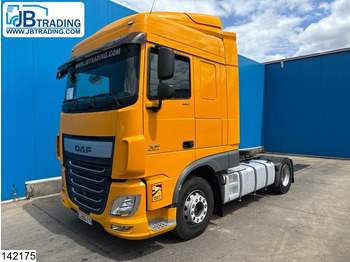 Tractor truck DAF XF 460