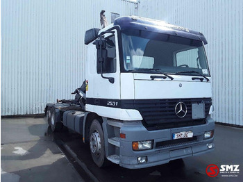 Container transporter/ Swap body truck MERCEDES-BENZ Actros 2531