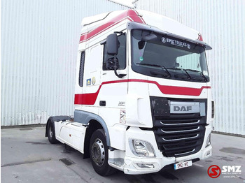 Tractor truck DAF XF 460