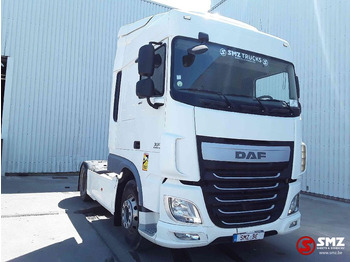 Tractor truck DAF XF 460