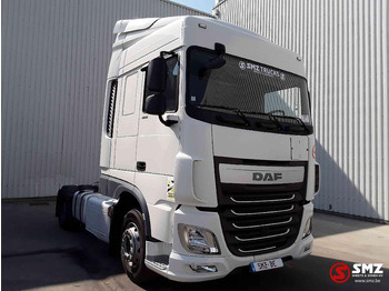 Tractor truck DAF XF 460