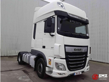 Tractor truck DAF XF 530