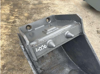 Excavator bucket for Construction machinery MECALAC serie 12 - 580mm: picture 4