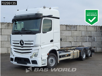 Container transporter/ Swap body truck MERCEDES-BENZ Actros 2553