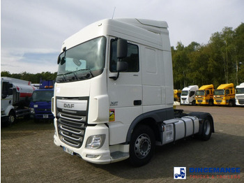 Tractor truck DAF XF 460