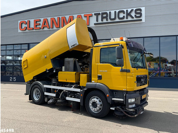 Road sweeper JOHNSTON