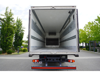 Refrigerator truck MERCEDES-BENZ Actros 1824 / Refrigerator 22 EPAL / Carrier Supra 850 / Sleeping cabin: picture 5 Refrigerator truck MERCEDES-BENZ Actros 1824 / Refrigerator 22 EPAL / Carrier Supra 850 / Sleeping cabin: picture 5