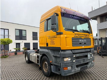 Tractor truck MAN