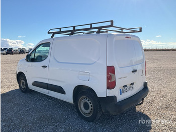 Commercial truck 2019 Peugeot Partner Cargo Van: picture 2