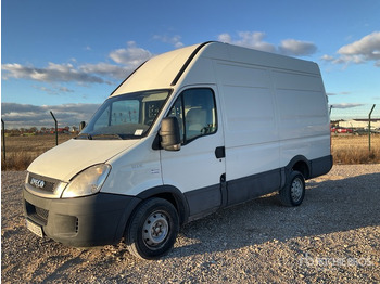 Commercial truck IVECO Daily