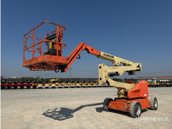 Articulated boom JLG E450AJ