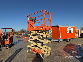 Scissor lift JLG