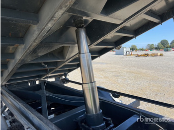 Tipper Iveco Eurocargo 140E18 Autocarro ribaltabile: picture 4