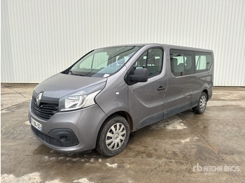 Commercial truck RENAULT Trafic