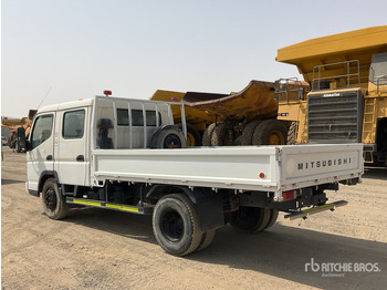 Dropside/ Flatbed truck 2014 Mitsubishi Canter 4x2 Crew Cab Flatbed Truck: picture 3