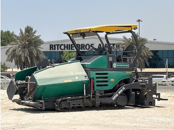 Asphalt paver VÖGELE
