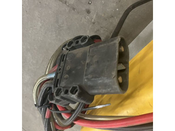 Electrical system for Material handling equipment Hawker 230V80A Life IQ: picture 4