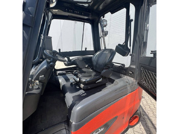 Electric forklift Linde E30/600 HL (387): picture 4 Electric forklift Linde E30/600 HL (387): picture 4