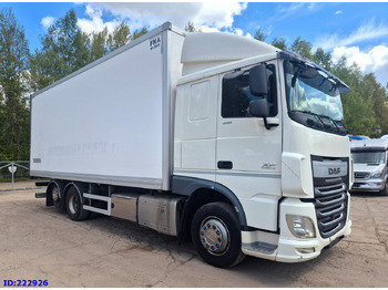 Isothermal truck DAF XF 106 440