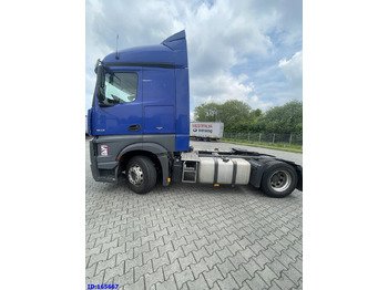 Tractor truck MERCEDES-BENZ Actros 1843
