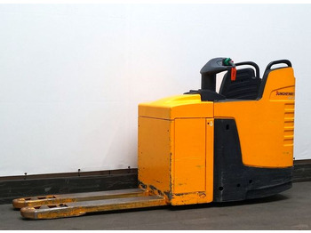 Pallet truck JUNGHEINRICH ERE