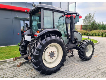 Farm tractor Valtra A93: picture 4