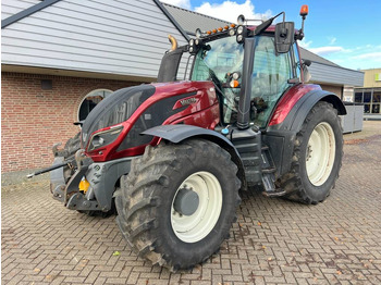 Farm tractor VALTRA T174