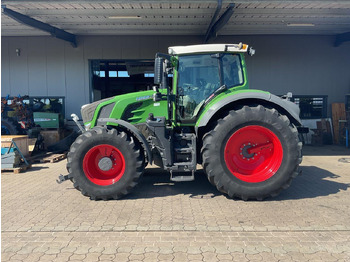 Farm tractor FENDT 828 Vario