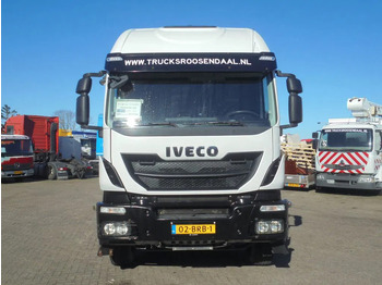 Vacuum truck Iveco Trakker 450 + Euro 5 + Zandzuiger + Manual + 6x4 + Remote: picture 2