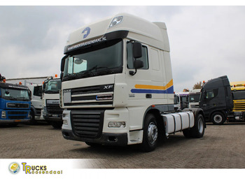 Tractor truck DAF XF 105 460