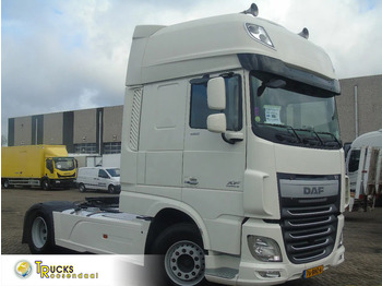 Tractor truck DAF XF 460