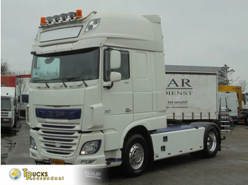 Tractor truck DAF XF 460