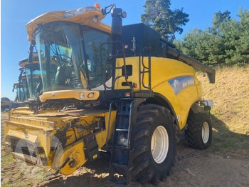 Combine harvester NEW HOLLAND CR980