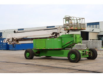 Articulated boom JLG