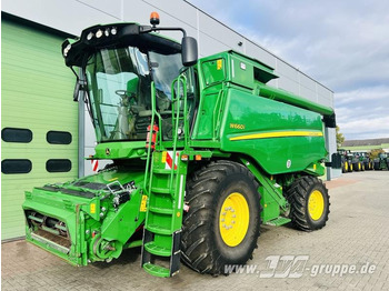 Combine harvester JOHN DEERE W660