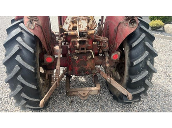 Farm tractor IH 434: picture 4