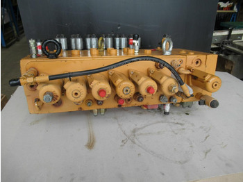 Hydraulic valve CASE