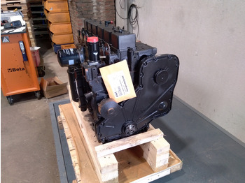 Engine for Construction machinery Case AR174398 - 1989013C2: picture 2