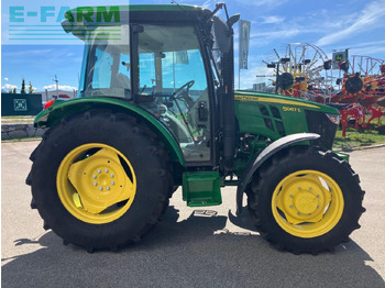 Farm tractor John Deere 5067E: picture 4