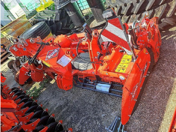 Soil tillage equipment KUHN