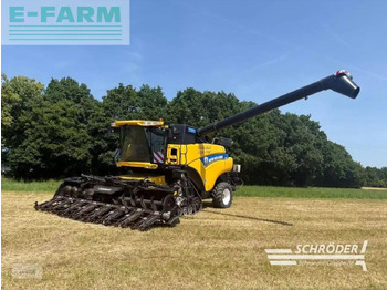 Combine harvester NEW HOLLAND