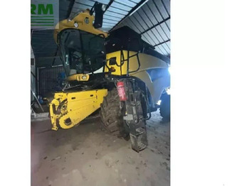Combine harvester NEW HOLLAND CR980